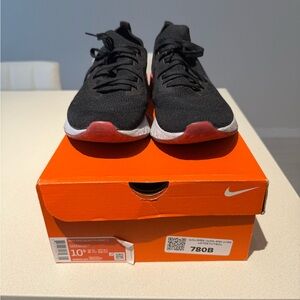 Nike Epic React Flyknit 2